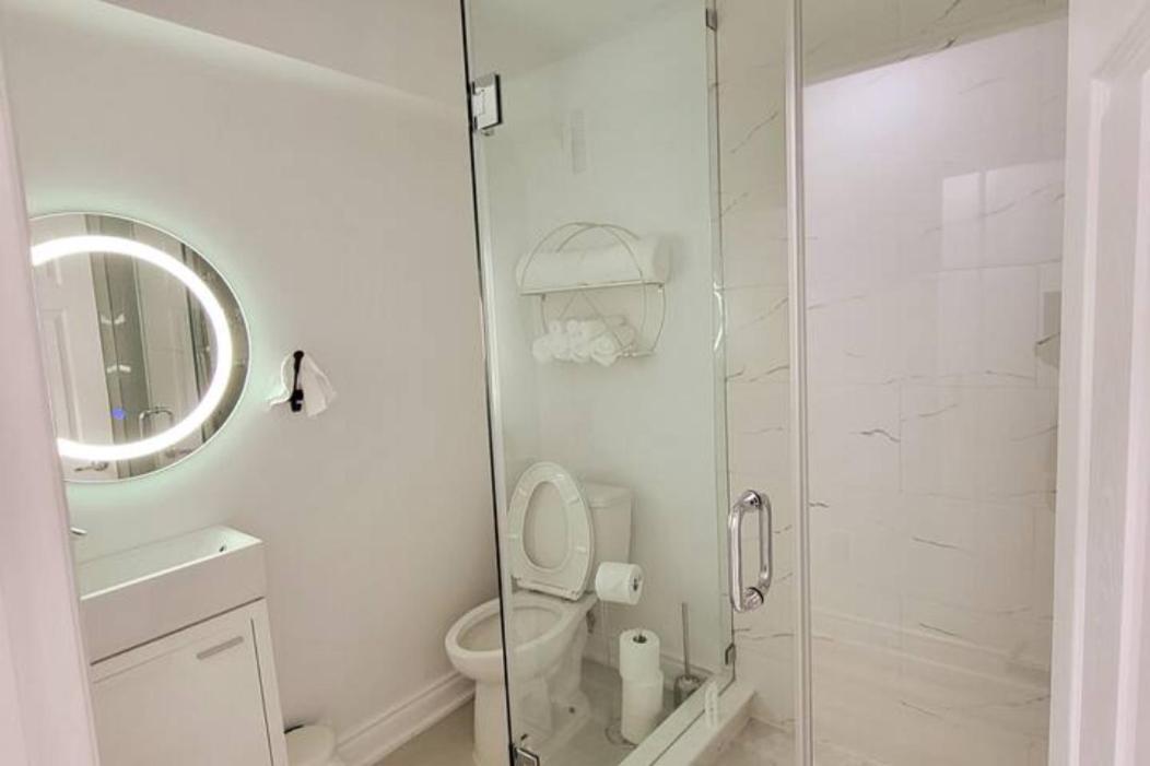 Ferienwohnung Modern Oasis In Richmond Hill, The Place For You! Exterior foto